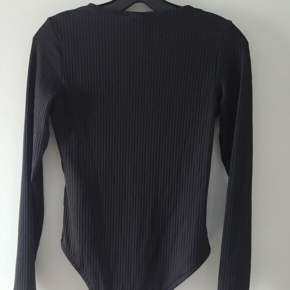 H&M Black Bodysuit, Med., with Jordache Faded Jeans Size 14, Bundle for - Picture 3 of 11